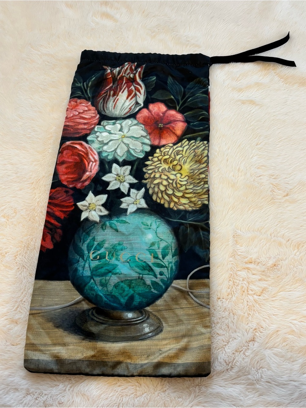 Gucci Black Floral Drawstring Pouch with Teal Globe Motif - Picture 6 of 7